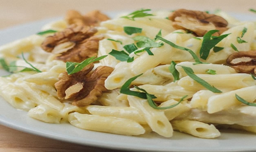 Penne Integral ao Molho de Gorgonzola e Nozes